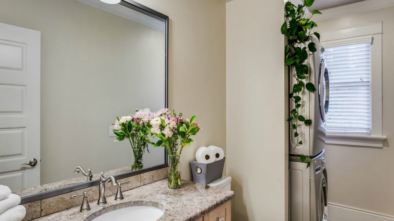 Photo of Bathroom in University North