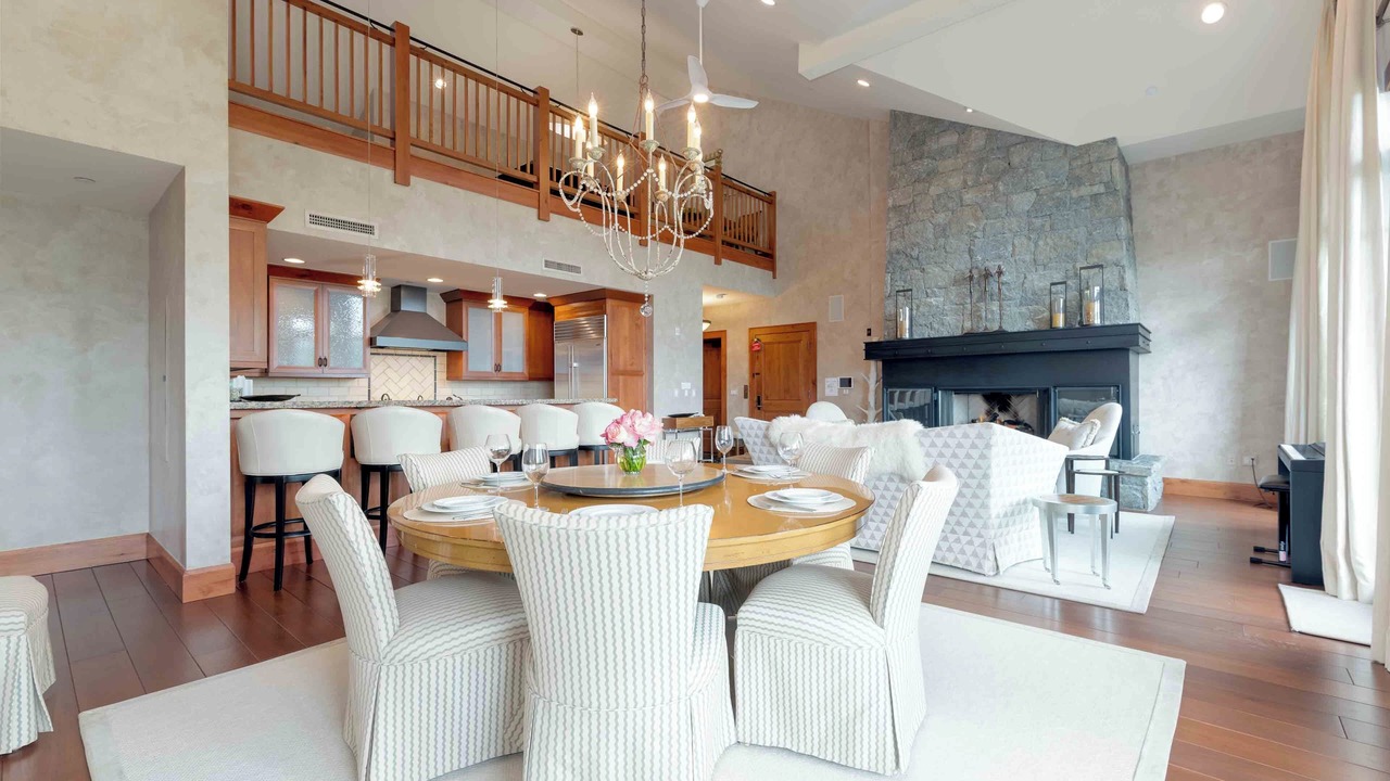 Photo of Livingroom in Avon