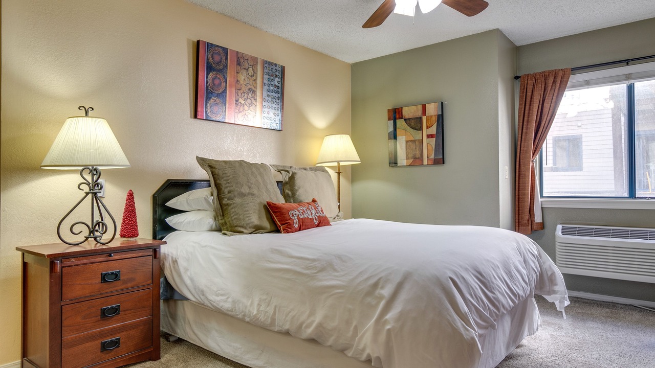 Photo of Bedroom in Englewood