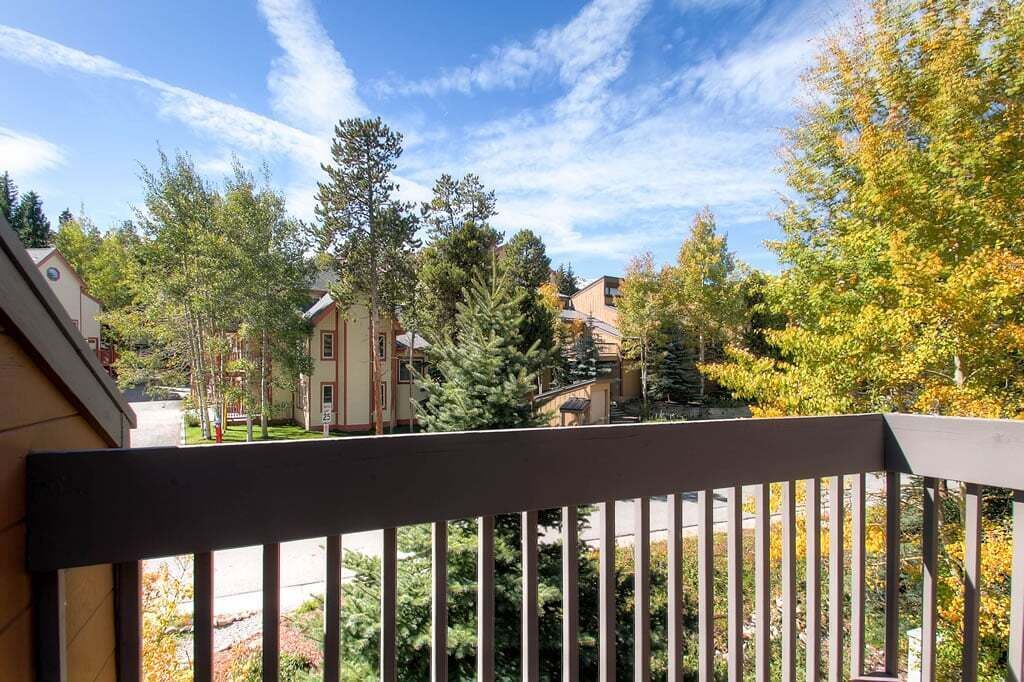 Photo of Outdoor in Four O'Clock