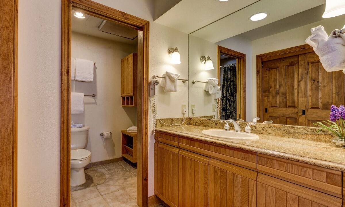 Photo of Bathroom in Mountain House