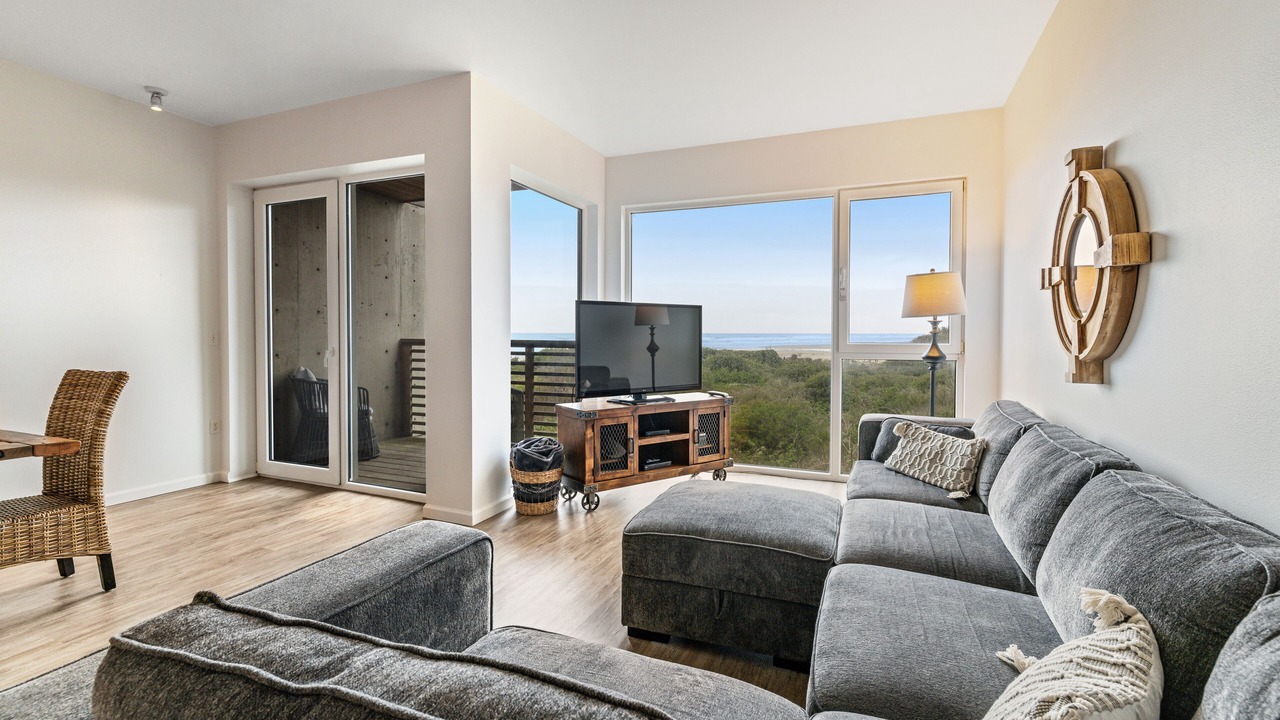 Photo of Livingroom in Rockaway Beach