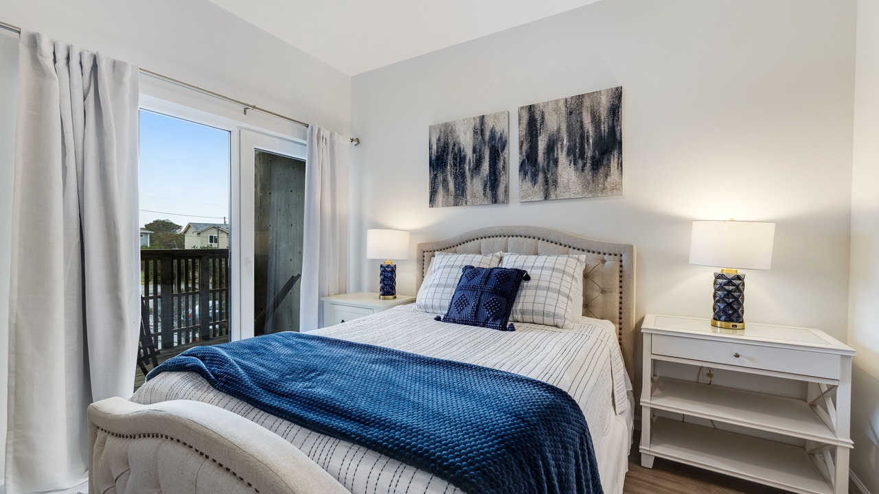Photo of Bedroom in Rockaway Beach