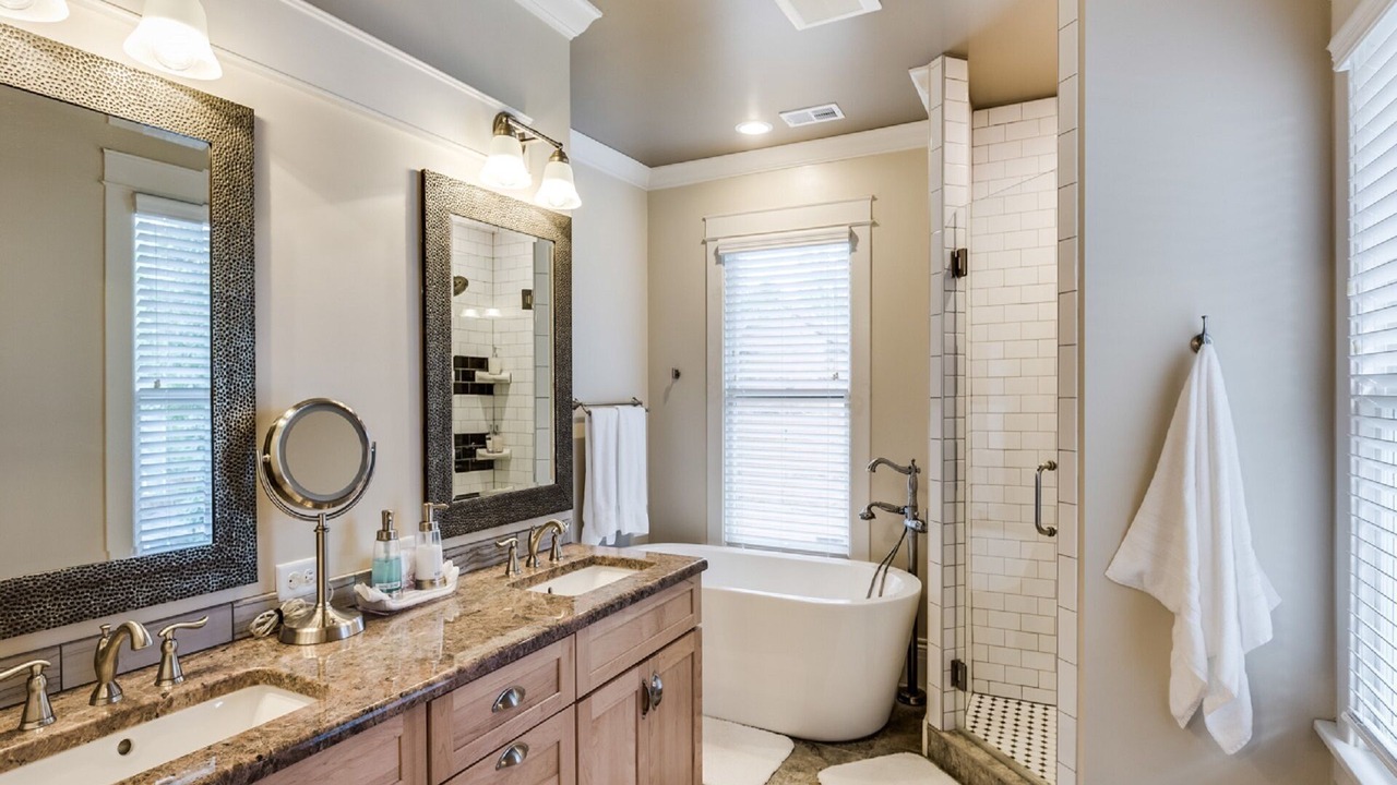 Photo of Bathroom in University Park