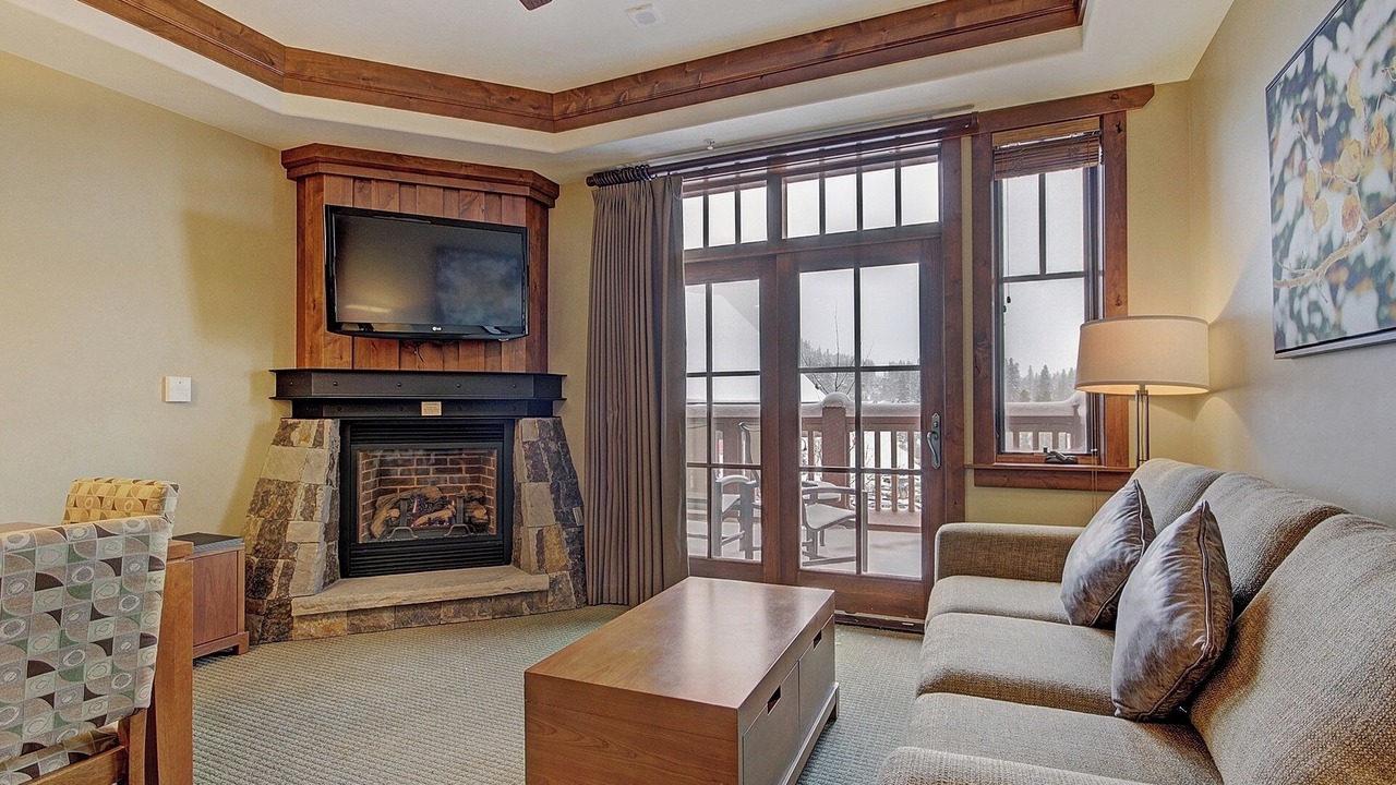 Photo of Livingroom in Peak 8