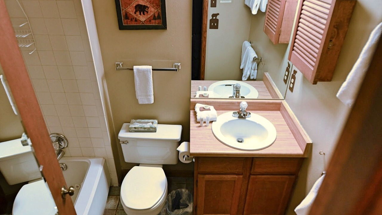 Photo of Bathroom in Warrior's Mark West