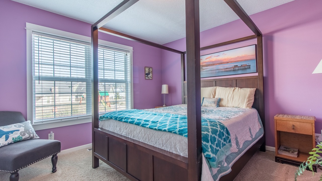 Photo of Bedroom in Oregon Coast