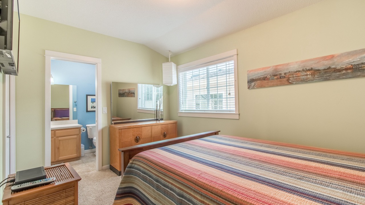 Photo of Bedroom in Oregon Coast