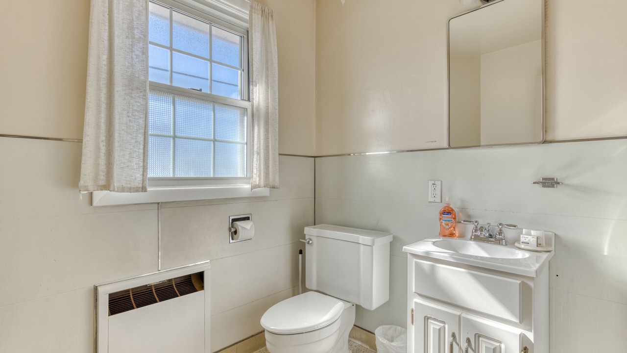 Photo of Bathroom in Seaside