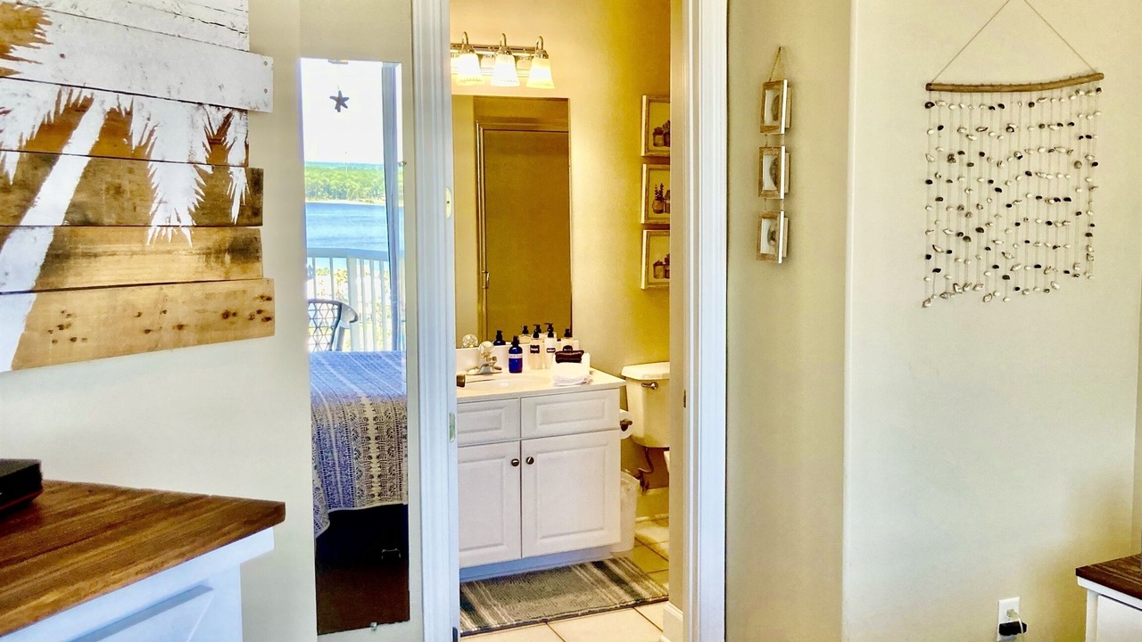 Photo of Bathroom in Ono Island