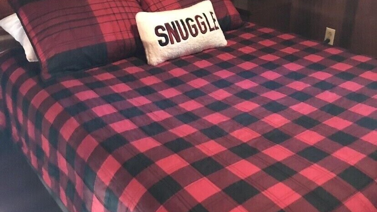 Photo of Bedroom in Leavenworth