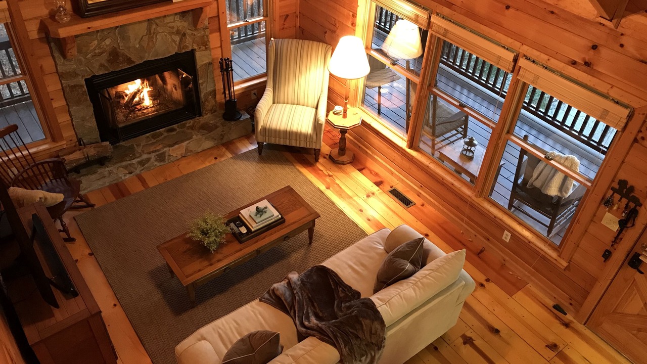 Photo of Livingroom in Cherry Log