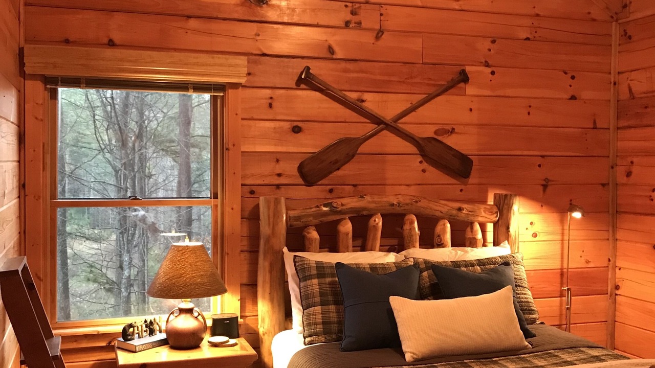 Photo of Bedroom in Cherry Log