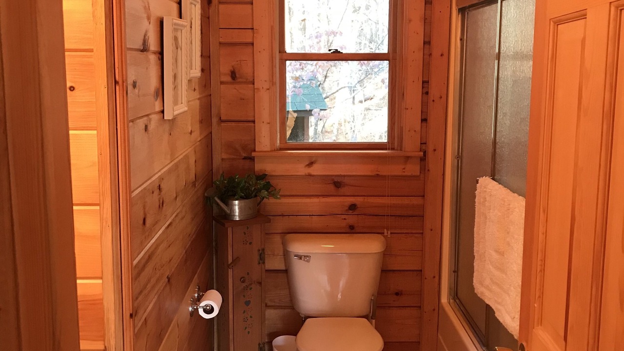 Photo of Bathroom in Cherry Log