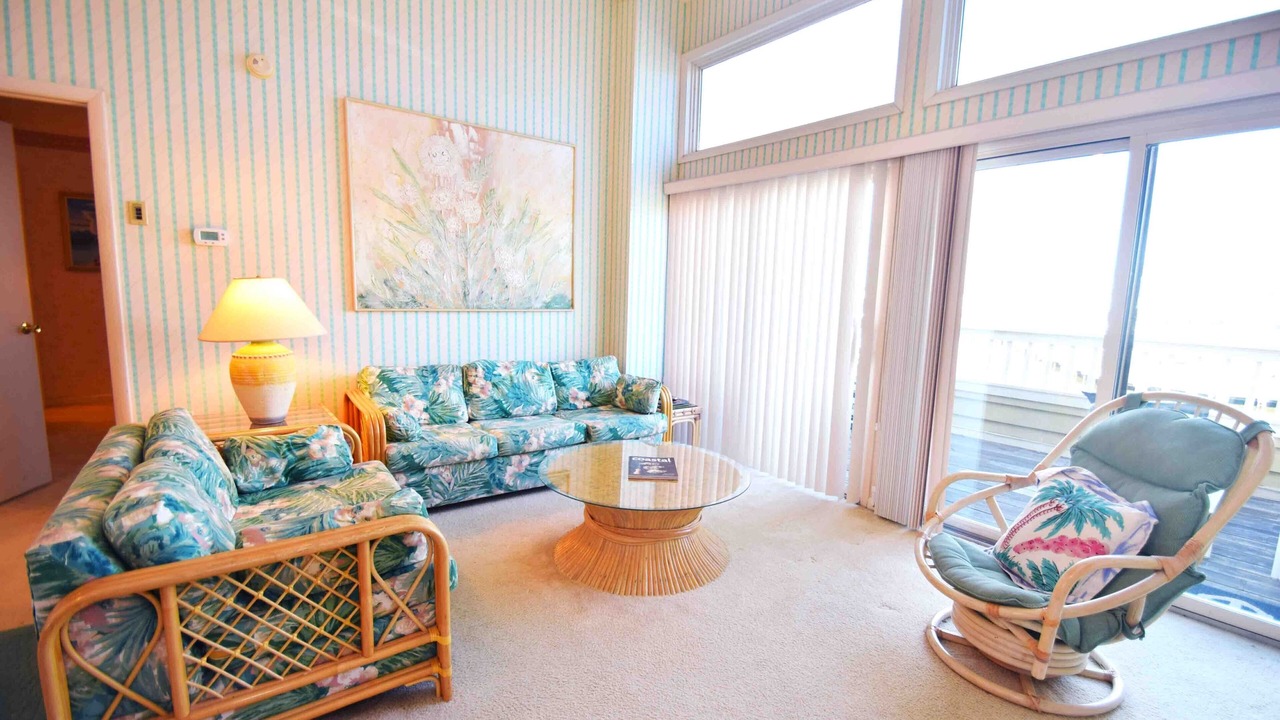Photo of Livingroom in Heron Harbour Isle