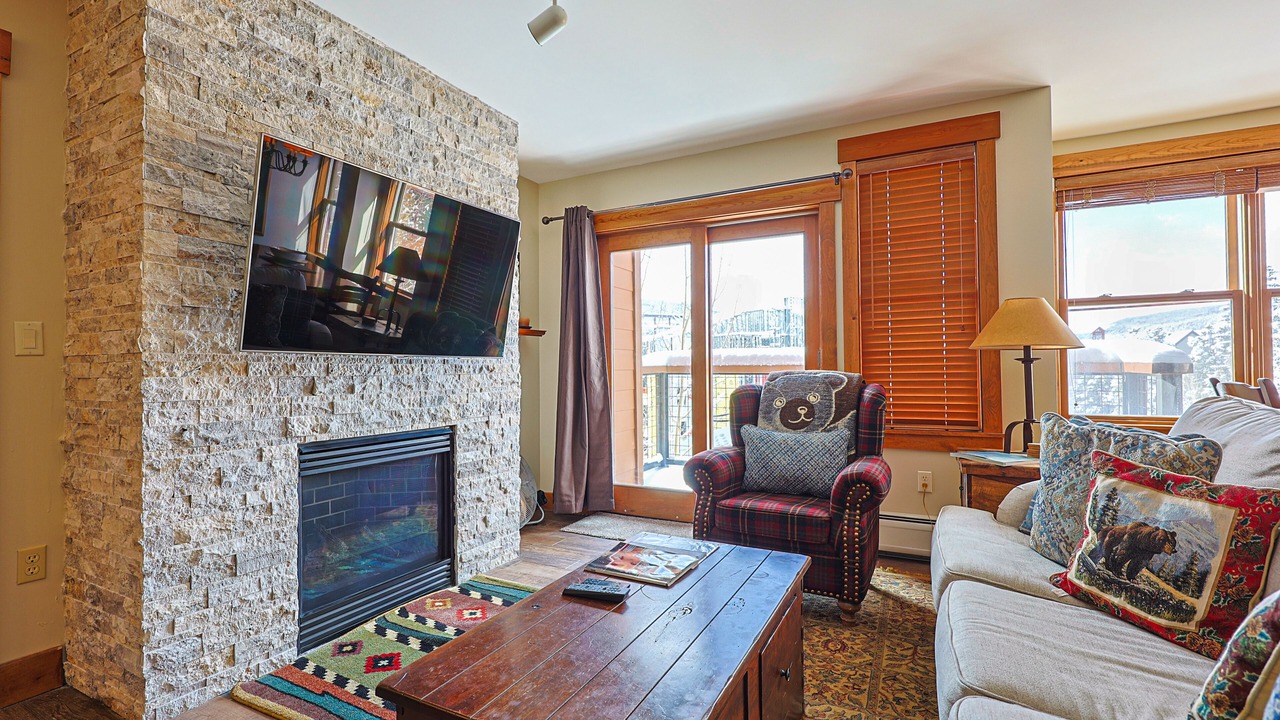 Photo of Livingroom in River Run