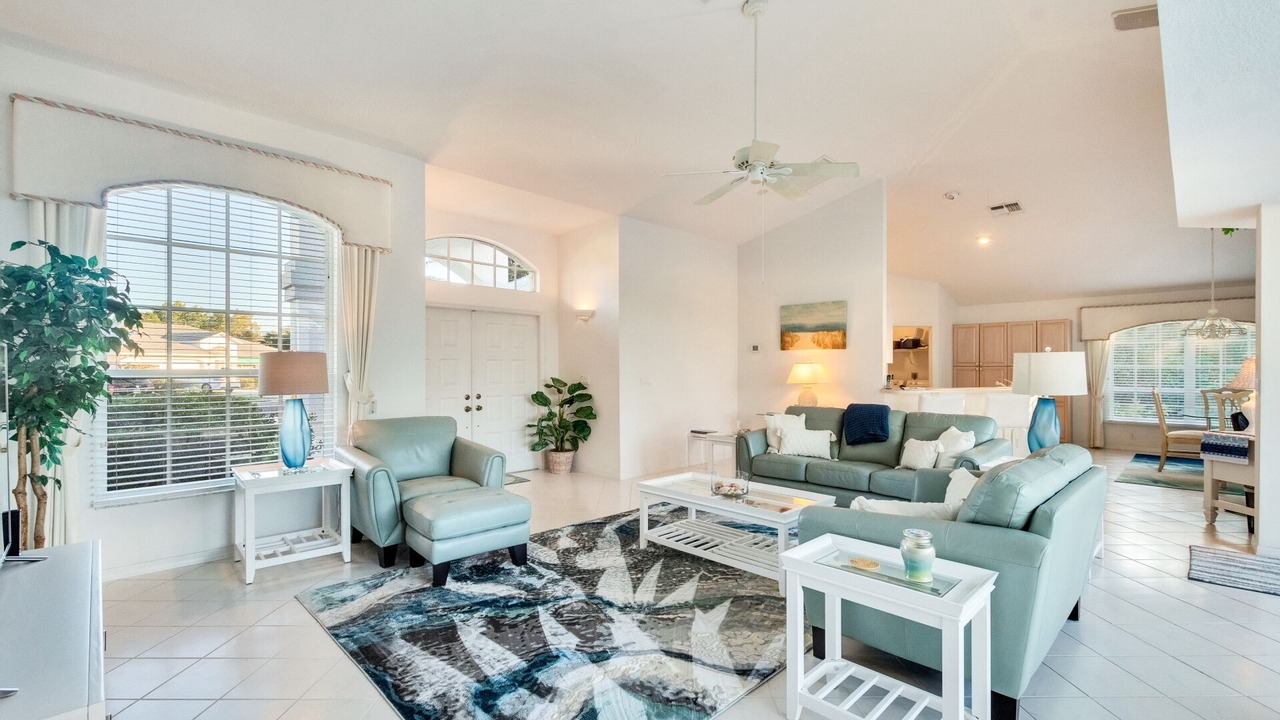 Photo of Livingroom in Central Naples