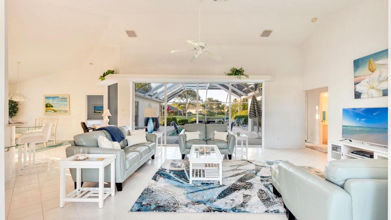 Photo of Livingroom in Central Naples