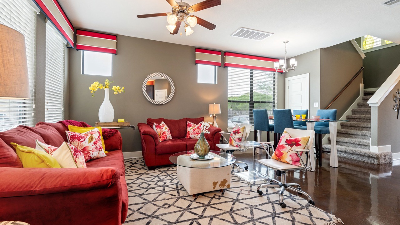 Photo of Livingroom in North Austin Civic Association