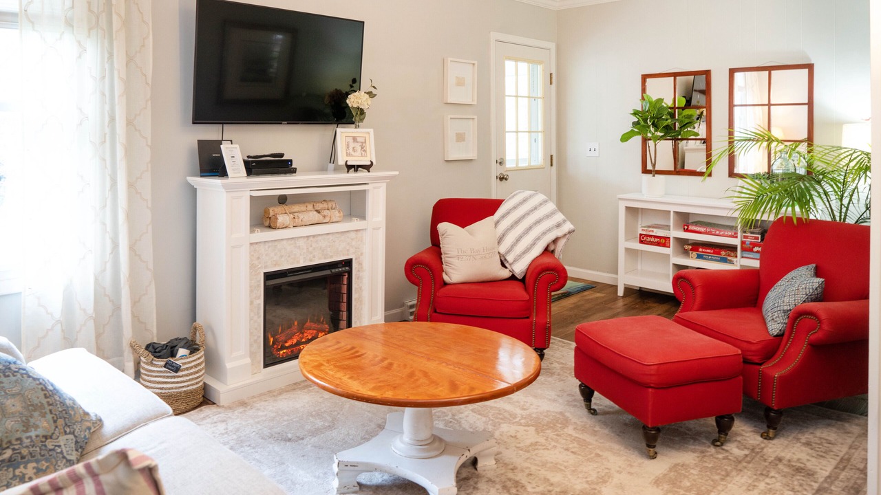 Photo of Livingroom in Williams Bay