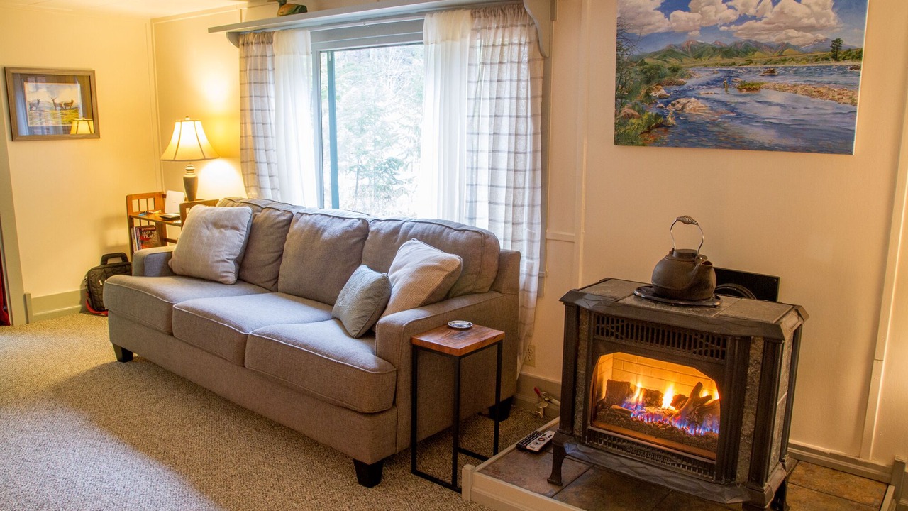 Photo of Bedroom in Drake