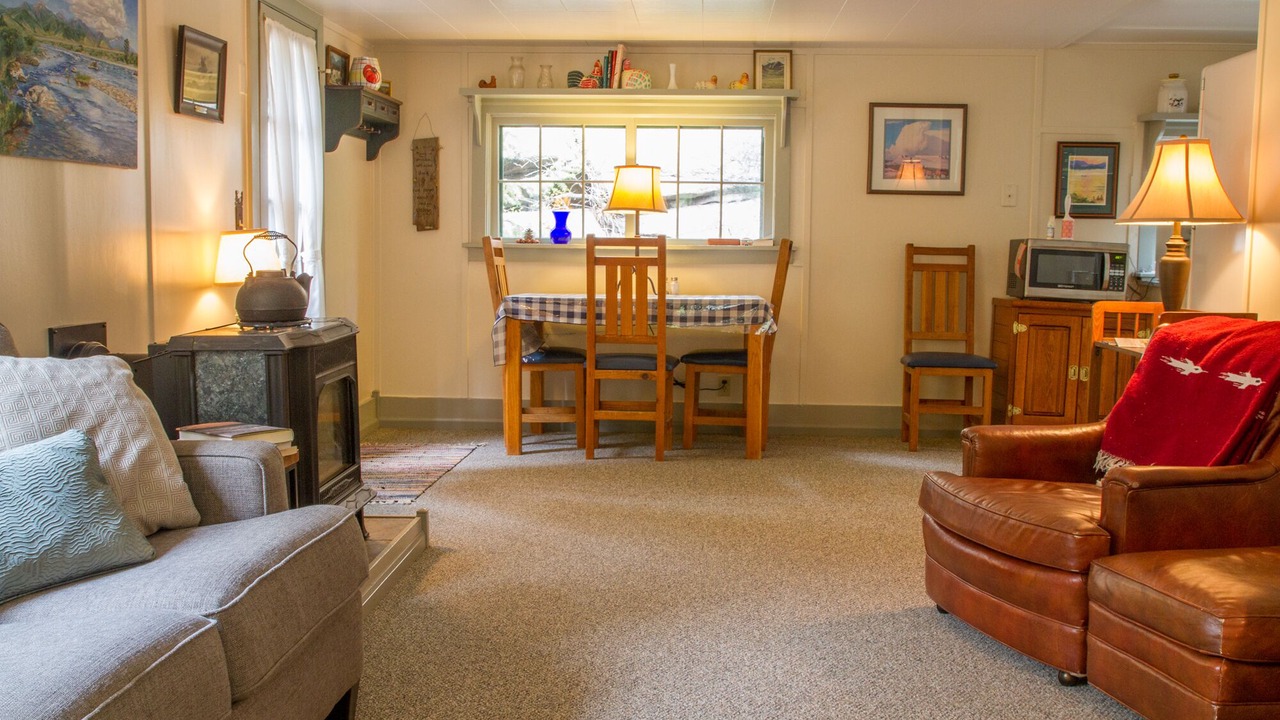 Photo of Livingroom in Drake
