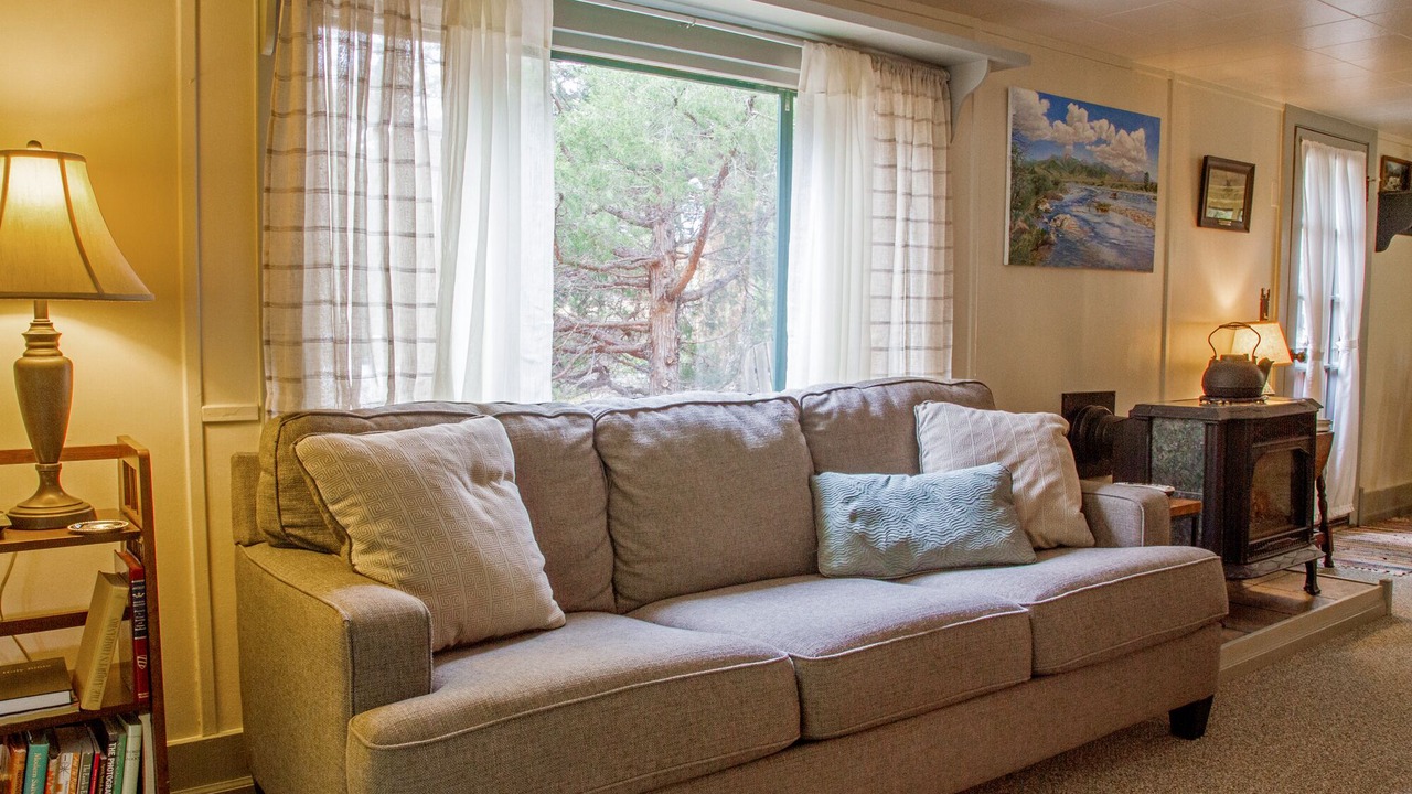 Photo of Livingroom in Drake