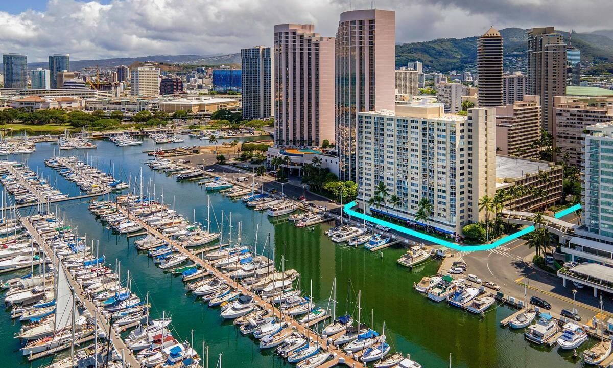 Photo of Others in Waikiki