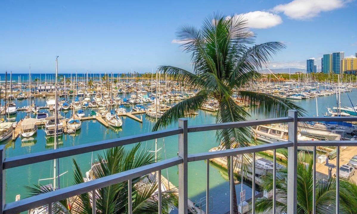 Photo of Others in Waikiki