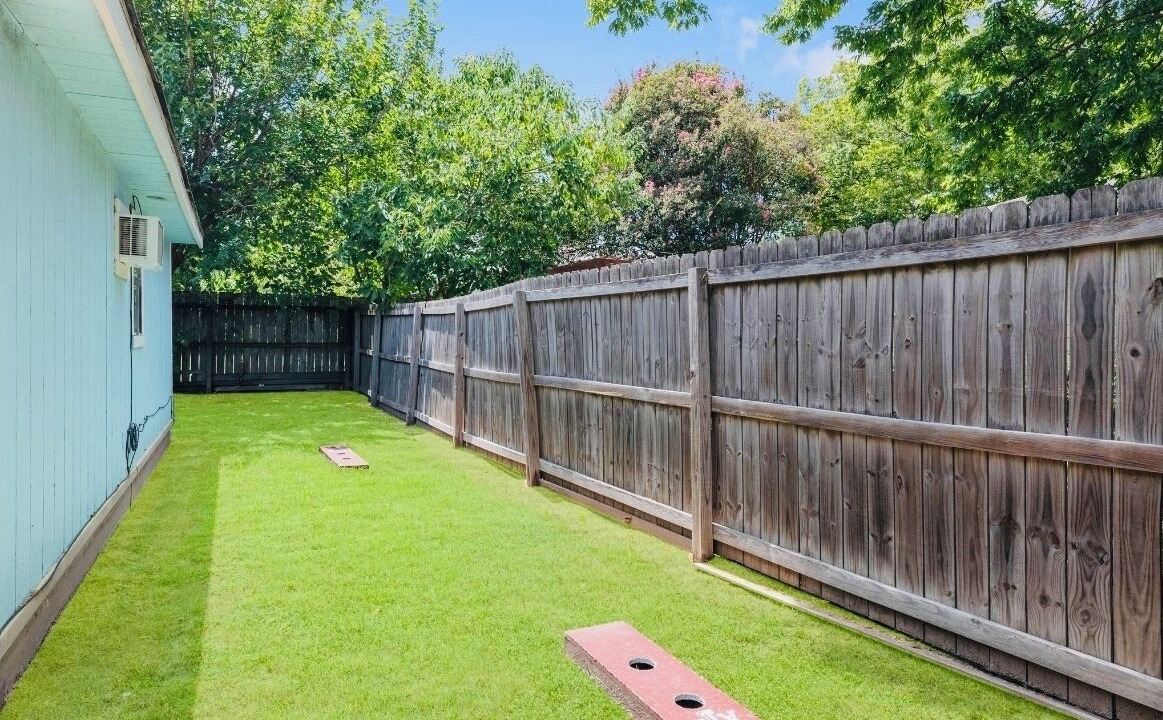 Photo of Outdoor in College Hills Estates