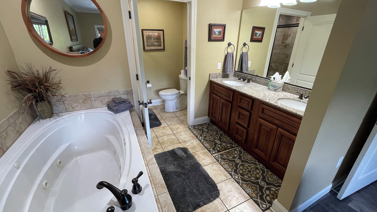 Photo of Bathroom in Gatlinburg