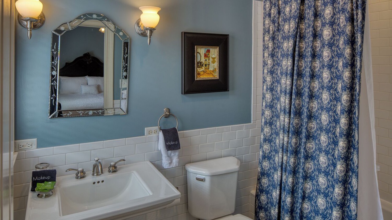 Photo of Bathroom in Historic District - North