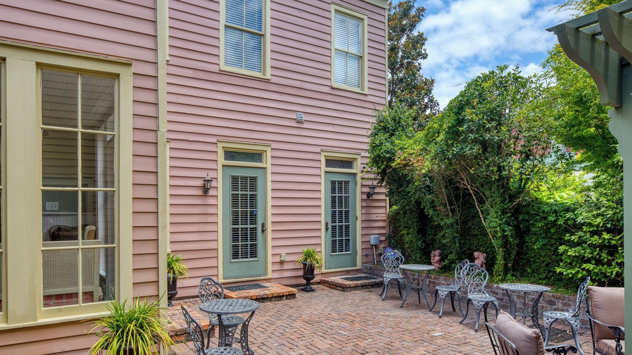 Photo of Outdoor in Historic District - North