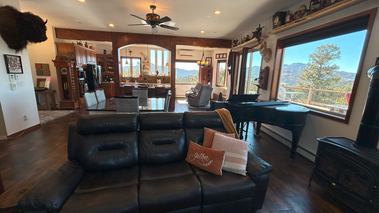 Photo of Bedroom in Coal Creek Canyon