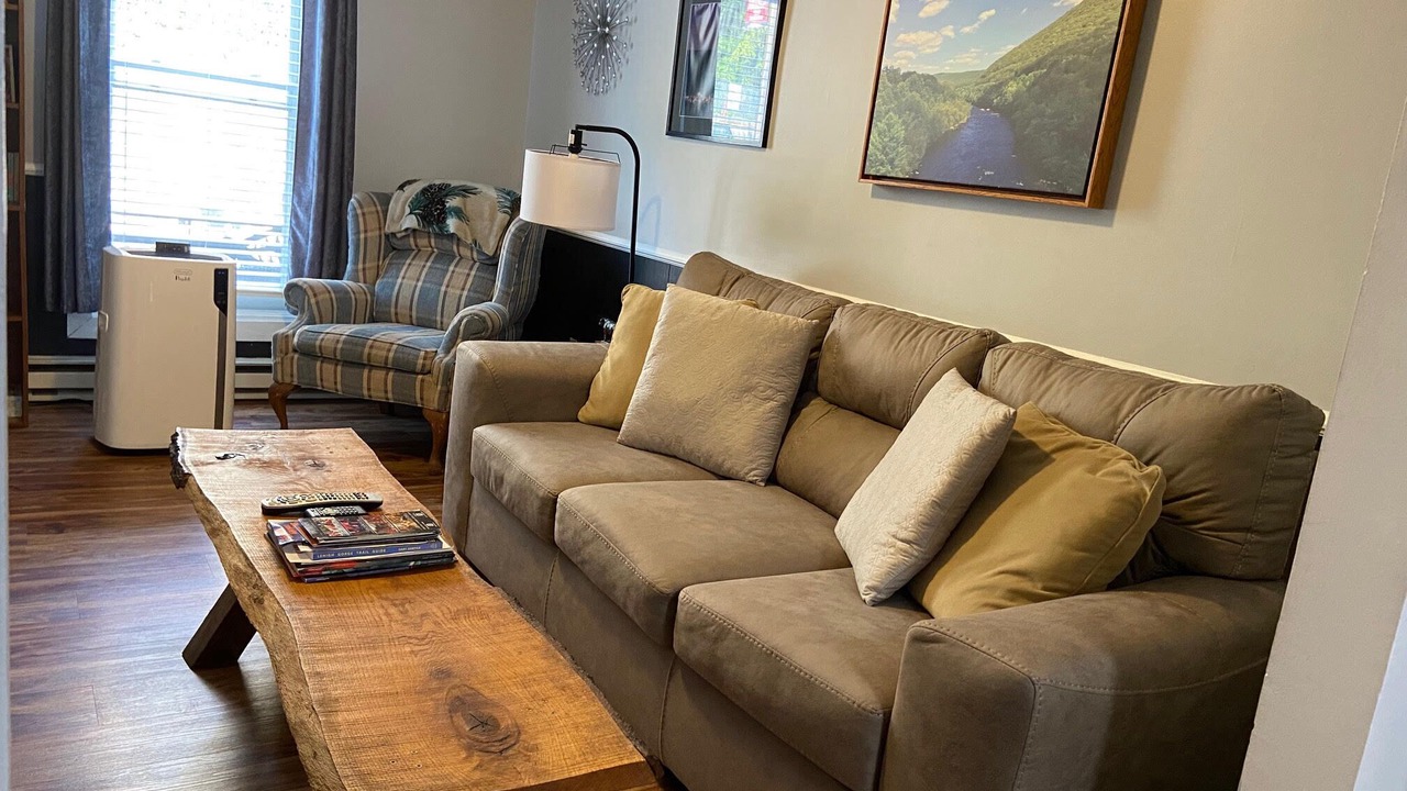 Photo of Livingroom in Ashfield