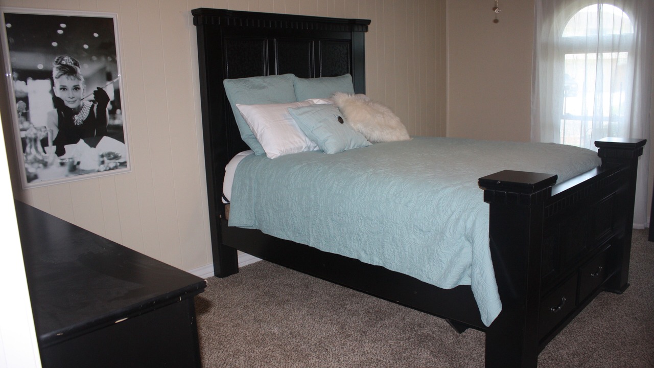 Photo of Bedroom in Bay Area