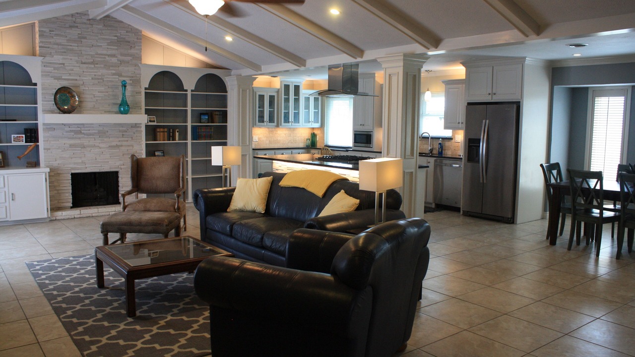 Photo of Livingroom in Bay Area