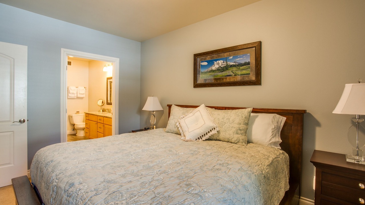 Photo of Bedroom in Leavenworth