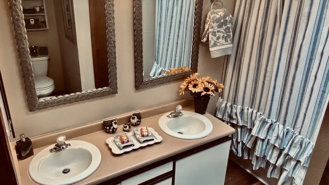 Photo of Bathroom in Ladera West