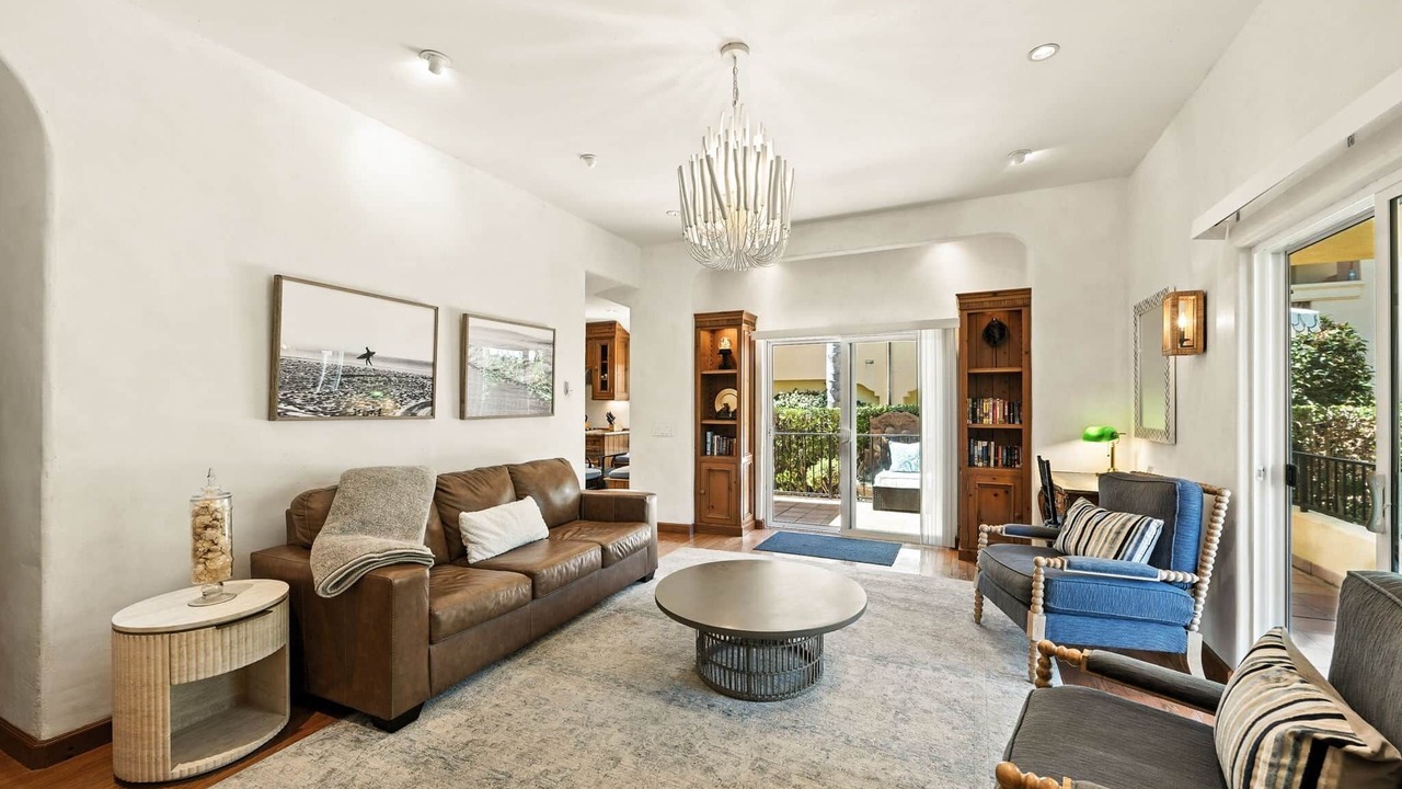 Photo of Livingroom in West Beach