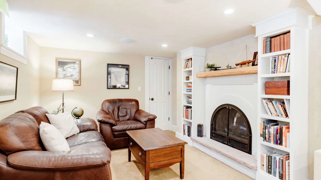 Photo of Livingroom in Central Boulder