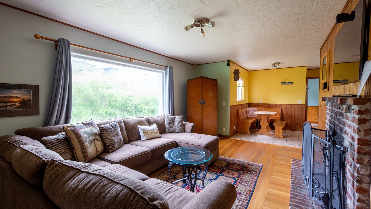 Photo of Livingroom in Newport