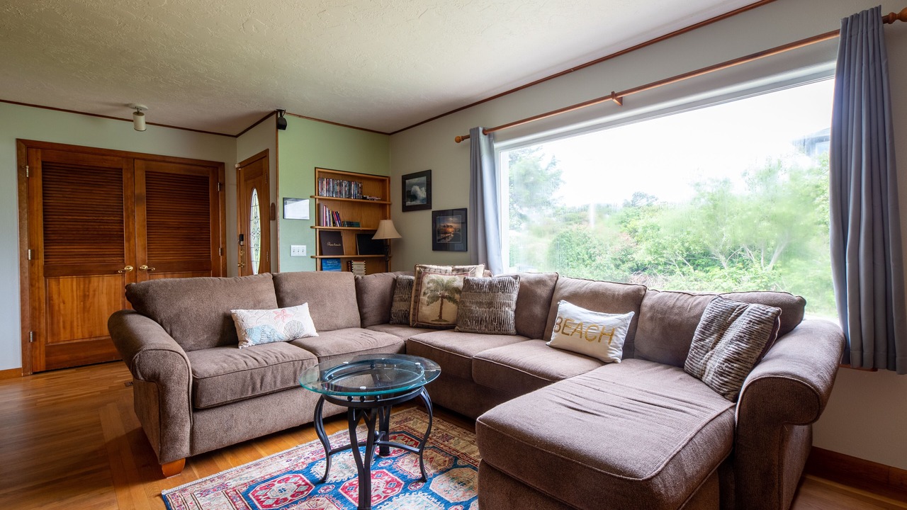 Photo of Livingroom in Newport