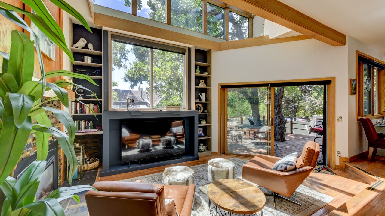 Photo of Livingroom in Central Boulder