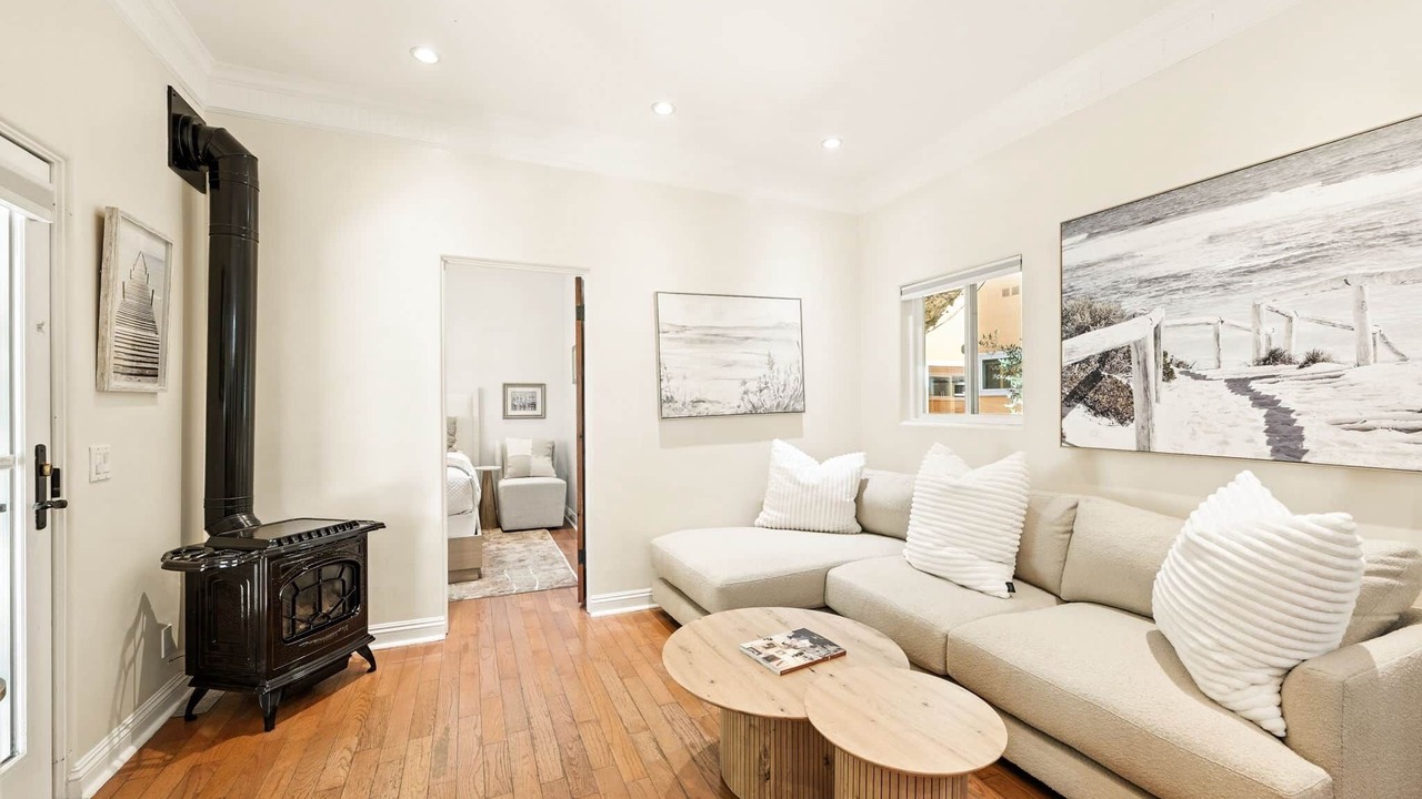 Photo of Livingroom in West Beach