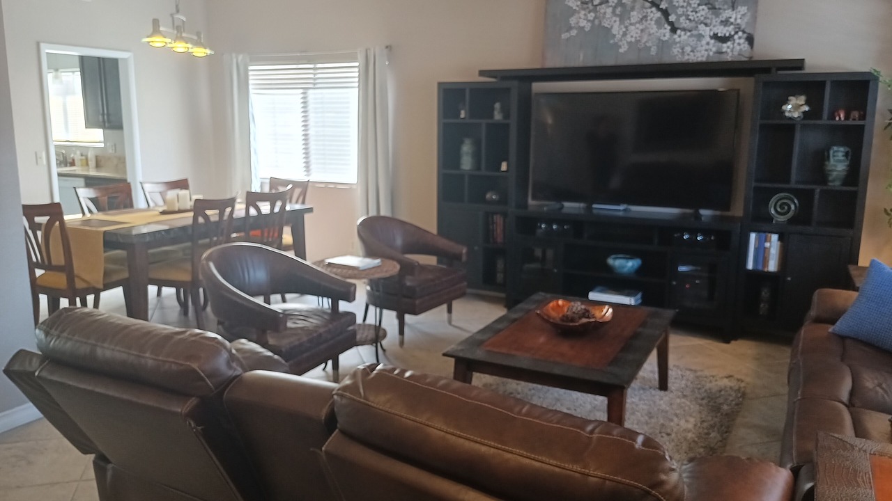 Photo of Livingroom in Green Valley North