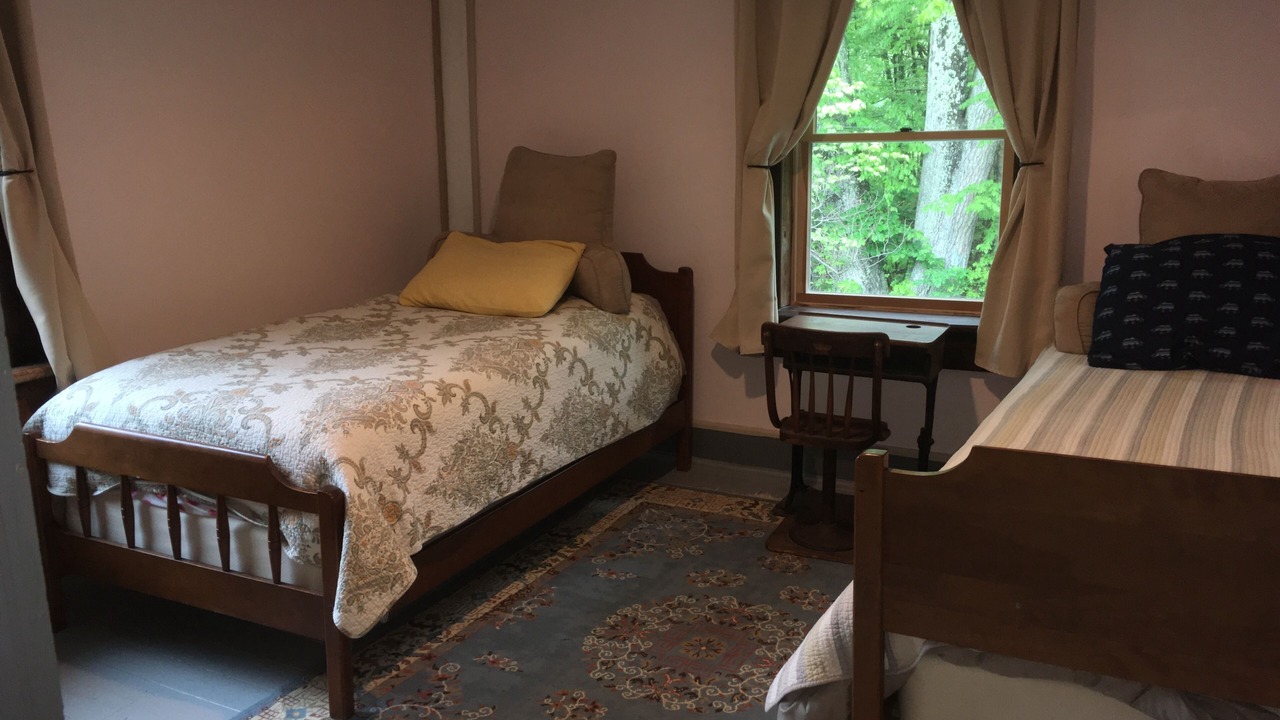 Photo of Bedroom in Russell