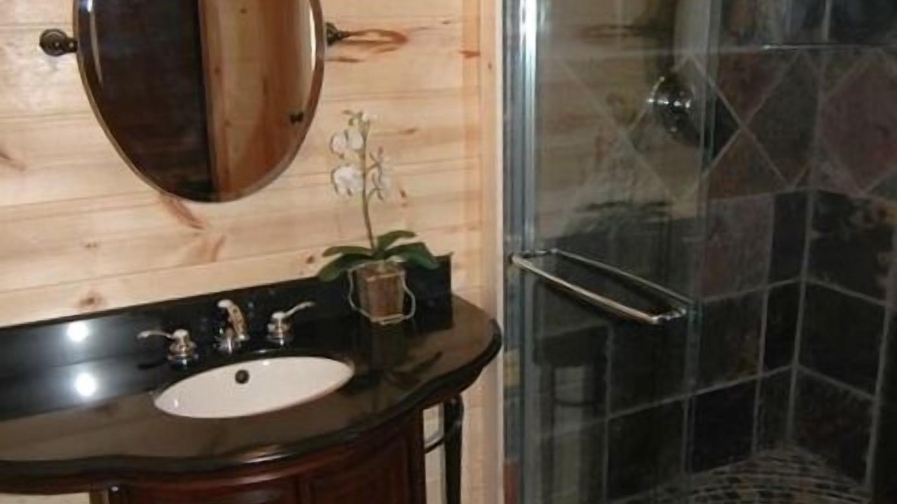 Photo of Bathroom in Gatlinburg