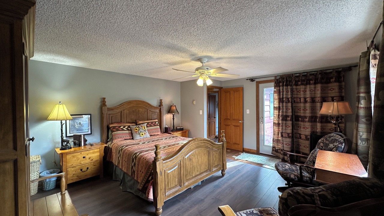 Photo of Bedroom in South Fork