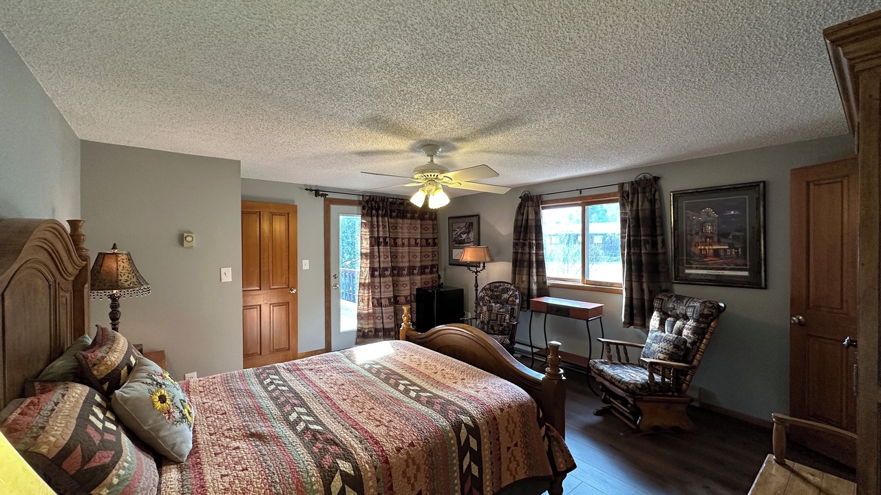 Photo of Bedroom in South Fork